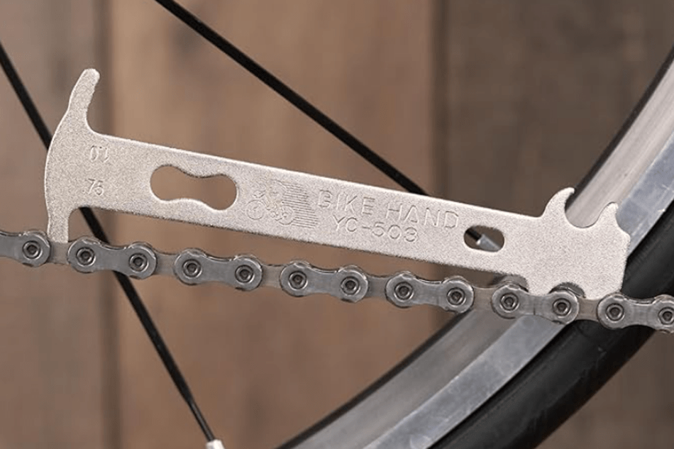 measure chain and clean a bike chain